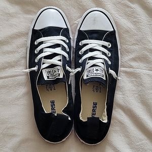 Converse low rise shoes black sz 9